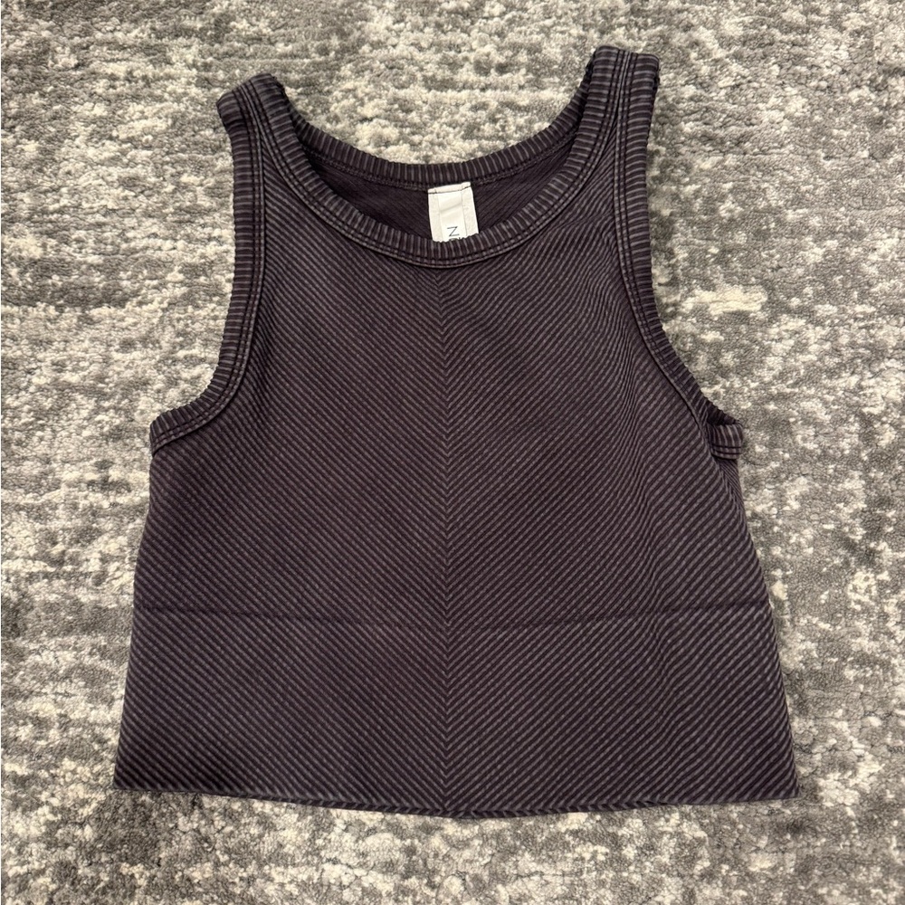 black workout top